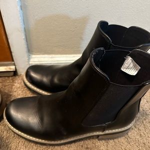 Black target boots
